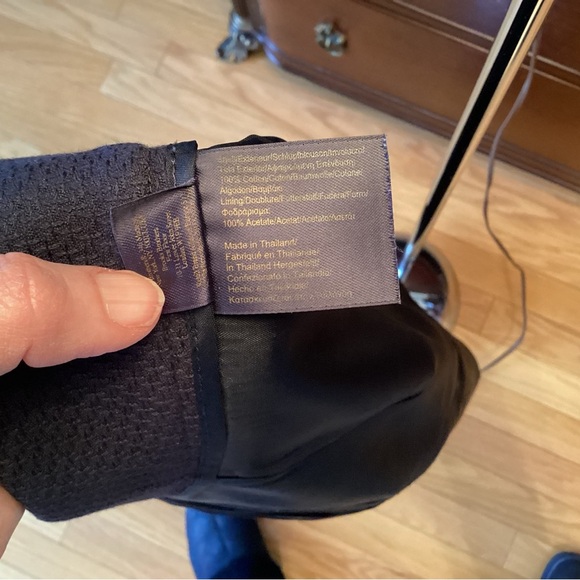 Brooks Brothers 2-piece suit, Navy Blue, jacket 10, skirt 10 petite - Picture 6 of 12